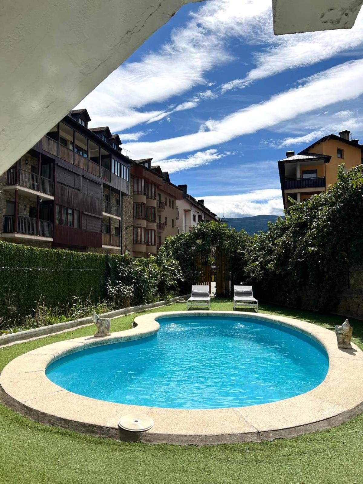 Can Florido - L'Amfitriona Sort Bagian luar foto
